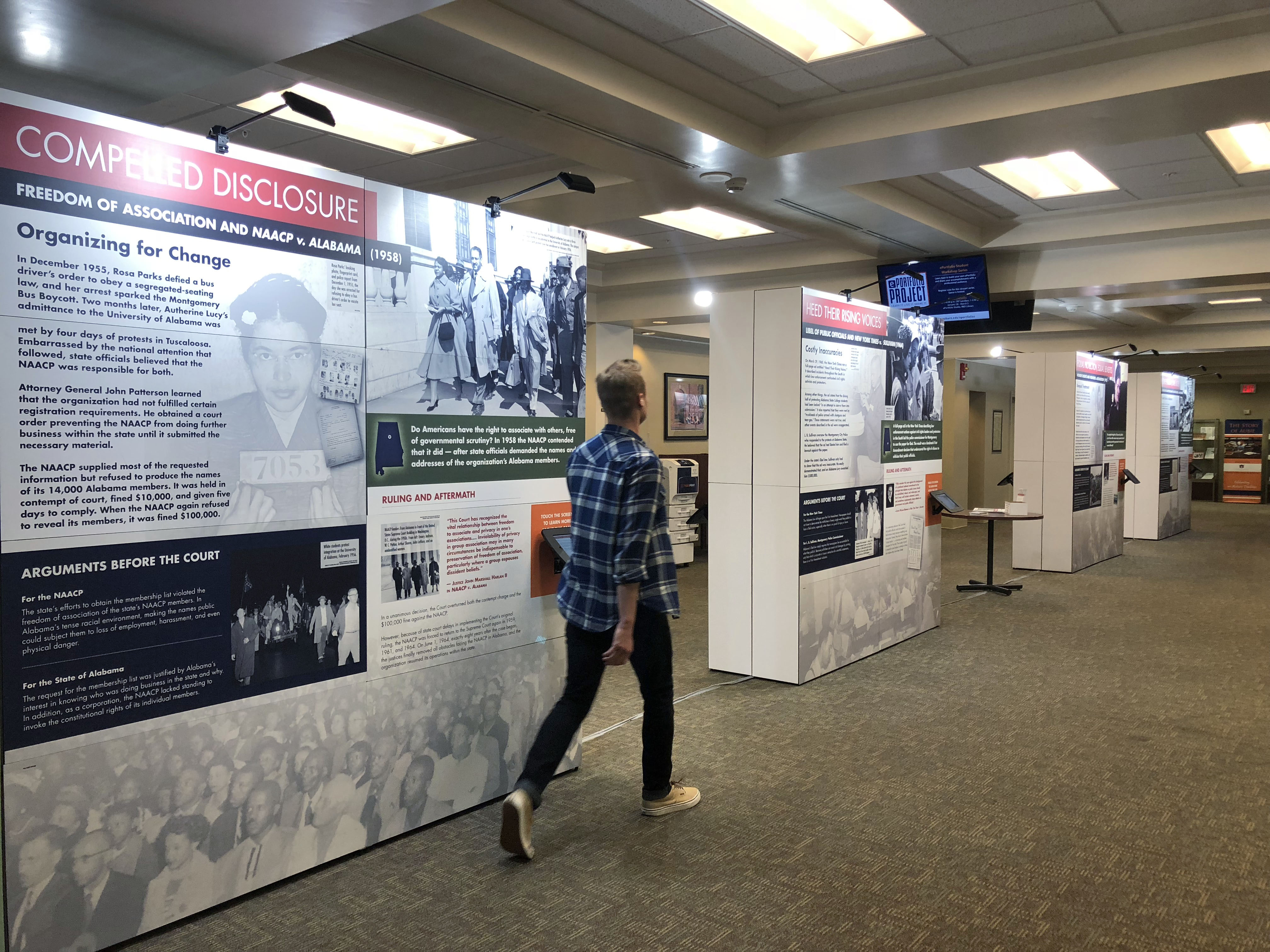 portable traveling exhibit display